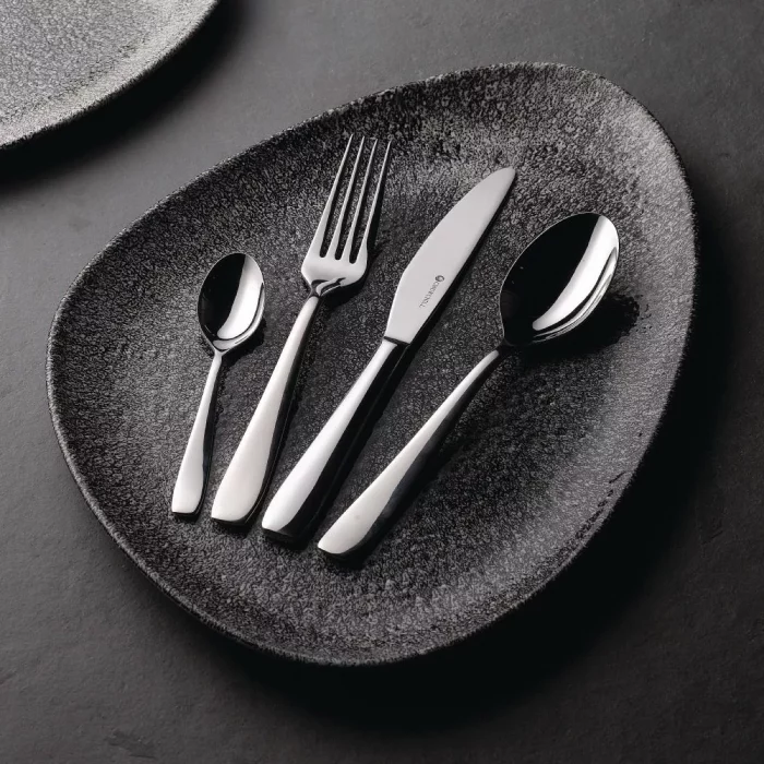 Churchill Studio Prints Raku Triangular Plates Quartz Black 356mm (Pack of 6) - Image 4