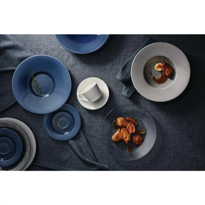 Steelite Willow Azure Gourmet Plates Small Well Blue 285mm (Pack of 6) - Image 3