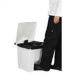 Rubbermaid Step On Pedal Bin White 30.5Ltr - Image 2