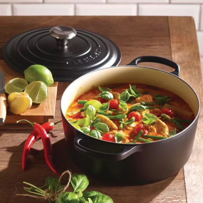 Le Creuset Cast Iron Round Casserole Dish Satin Black 24cm - Image 4