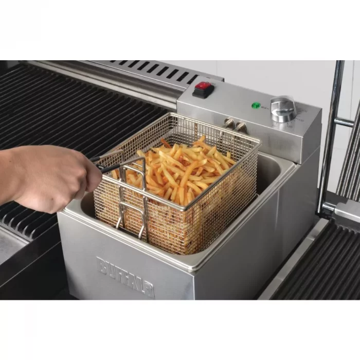 Buffalo Single Tank Single Basket 5Ltr Countertop Fryer 2.8kW - Image 4