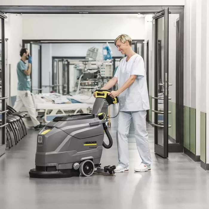 Karcher BD 43/25 C Bp Scrubber Dryer - Image 2