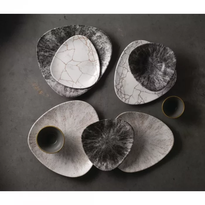Churchill Studio Prints Kintsugi Agate Grey Lotus Plates 254mm (Pack of 12) - Image 4