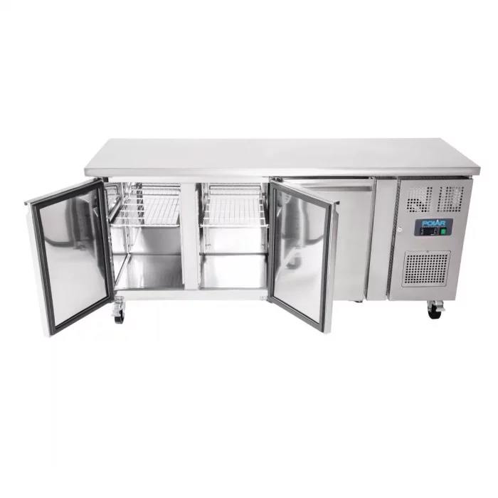Polar U-Series Slimline Triple Door Counter Fridge 339Ltr - Image 9