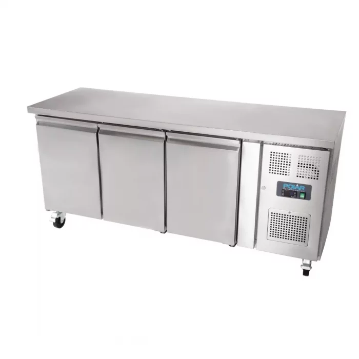 Polar U-Series Slimline Triple Door Counter Fridge 339Ltr - Image 11