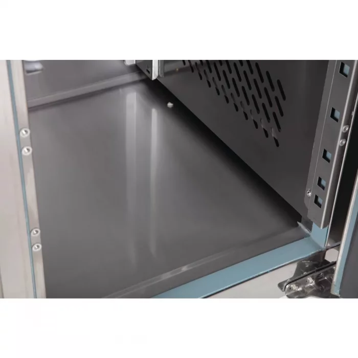 Polar U-Series Slimline Triple Door Counter Fridge 339Ltr - Image 14