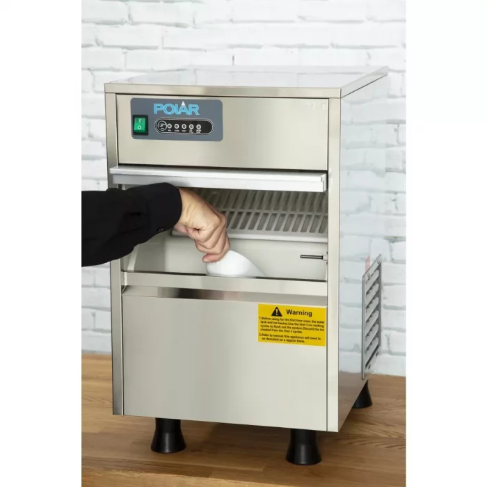 Polar G-Series Countertop Ice Machine 20kg Output - Image 12