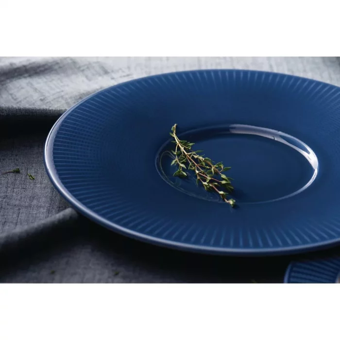 Steelite Willow Azure Gourmet Plates Small Well Blue 285mm (Pack of 6) - Image 5